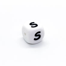 Load image into Gallery viewer, 12mm Silicone Letter Beads