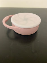 Load image into Gallery viewer, Collapsible Snack Cups w/ Lids